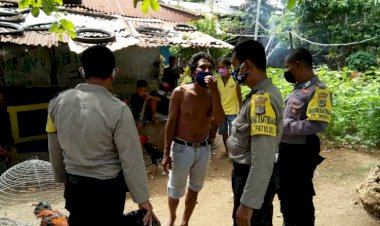 Bhabinkamtibmas-Himbau-Warga-Tetap-Menjaga-Situasi-Kamtibmas-di-Tengah-Pandemi-Virus-Corona