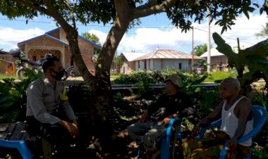 Sambangi-Tokoh-Masyarakat-Bhabinkamtibmas-Himbau-Agar-Berperan-Aktif-Untuk-Taati-Himbauan-Pemerintah-Dan-Maklumat-Kapolri-Mengenai-Virus-Corona