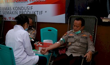 Jelang-Hari-Bhayangkara-ke-74,-Polda-NTT-Donorkan-100-Katong-Darah