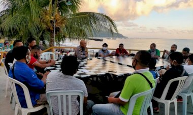 Tingkatkan-Sinergitas,-Kapolres-Ende-Ajak-Awak-Media-Ngopi-Bareng