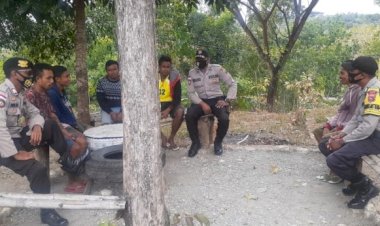 Lewat-Patroli-Dialogis,-Polsek-Lamaknen-Ajak-Masyarakat-Lebih-Disiplin-Terapkan-Protokol-Kesehatan