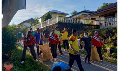 Polsek-Kuwus-Kerja-Bakti-dan-Sosialisasi-Hidup-Sehat-Cegah-Covid-19