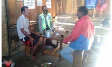 Brigpol-Robertus-Lakukan-Silaturahmi-Kamtibmas-dan-PenyampaianImbauan-AKB-(Adaptasi-Kebiasaan-Baru)