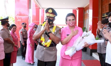 Polda-NTT-Lepas-Brigjen-Pol.-Drs.-Johni-Asadoma.,-M.Hum