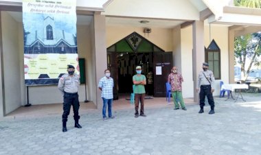 Personil-Polsek-Paga-Lakukan-Patroli-Dan-Pengamanan-Ibadah-Di-Gereja-Gereja-Di-Wilkum-Polsek-Paga