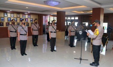 Kapolda-NTT-Pimpin-Upacara-Serah-Terima-Jabatan-Empat-Kapolres-Jajaran-Polda-NTT