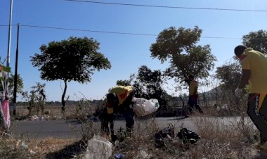Terhindar-Dari-Penyebaran-Penularan-Covid---19,-Polsek-Reo-Lakukan-Kerja-Bakti
