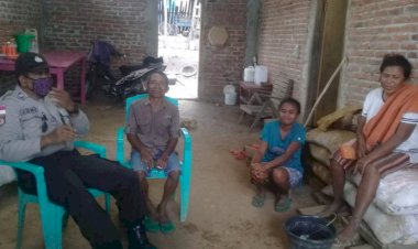 Patroli-Dialogis,-Polsek-Tasifeto-Barat-Serukan-Protokol-Kesehatan-dan-Ajak-Masyarakat-Kibarkan-Bendera-Merah-Putih