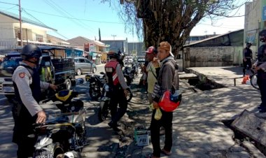 Pimpin-Patrtoli-Roda-Dua,-Kanit-Turjawali-Himbau-Warga-Yang-Berkerumun