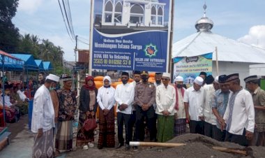 Kabag-Sumda-Hadiri-Peletakan-Batu-Pertama-Pembangunan-Masjid-Jami-Baiturahman-Paupanda-Ende
