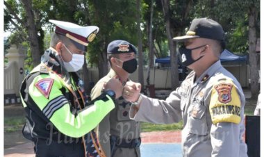 Selesai-Laksanakan-Tugas,-Wakapolres-Manggarai-Barat-Pimpin-Apel-Pelepasan-Pasukan-BKO-Polda-NTT