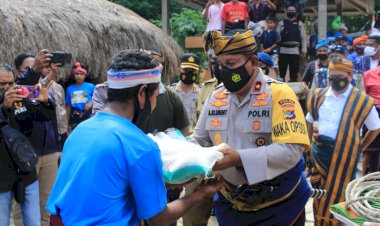 Kunjungan-Kerja-di-Sumba-Barat,-Wakapolda-NTT-Resmikan-Kampung-Tangguh-Nusantara-Praijing