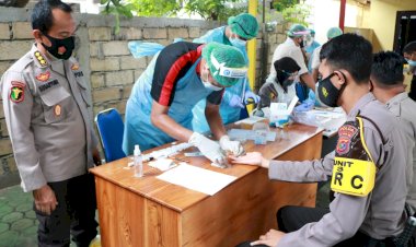 Program-100-Hari-Kapolri,-Biddokkes-Polda-NTT-Gelar-Rapid-Test-Massal