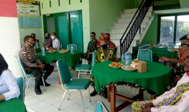 Kapolsek-Miomafo-Barat-Hadiri-Upacara-Serah-terima-Satgas-Pamtas-RI---RDTL-Sektor-Barat