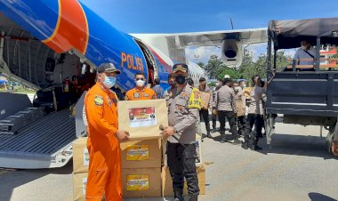 Polres-Sumba-Timur-Terima-Bansos-Dari-Polres-Jajaran-Polda-Jatim-Untuk-Warga-Terdampak-Bencana