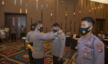 Buka-Manajemen-Talenta-Kelompok-Bintara,-Irwasda-Polda-NTT-:-Ini-Merupakan-Bekal-Dalam-Menghadapi-Tantangan-Tugas-Polri-Yang-Semakin-Komplek