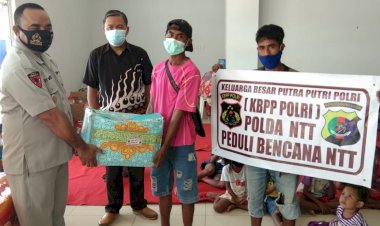 Polda-NTT-Kembali-Beri-Paket-Peduli-Bencana-di-Tempat-Ibadah