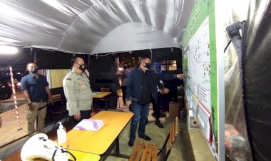 Cek-Kesiapan-Anggota,-Kapolda-NTT-Sidak-Pos-Pam-Idul-Fitri