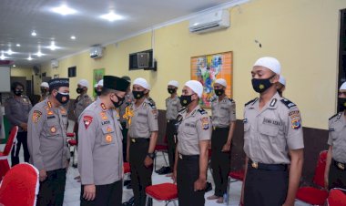 Silahturahmi-Dengan-Staf-SPN-Polda-NTT,-Kapolda-NTT-Tegaskan-Siswa-Untuk--Selalu-Bersyukur-dan-Tidak-Melakukan-Pelanggaran