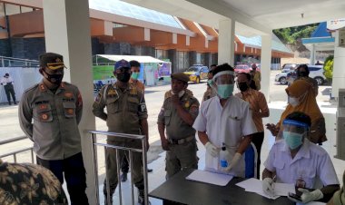 Tegakkan-Prokes,-Satgas-Covid-19-Lakukan-Pencegahan-di-Wilkum-Polda-NTT