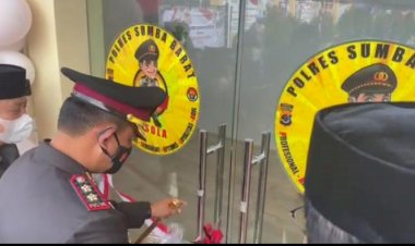 Hari-Bhayangkara-ke-75,-Kapolres-Sumba-Barat-Resmikan-Gedung-SPKT-dan-Lounching-Aplikasi-Polisi-Pasola