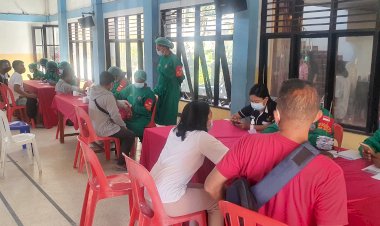 Percepatan-Penaganan-Covid-19,-Biddokkes-Polda-NTT-Gelar-Vaksinasi-Massal-di-Dua-Lokasi-di-Kota-Kupang