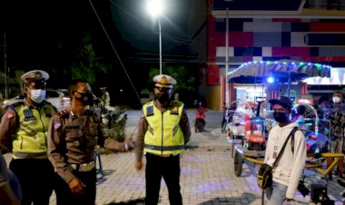 Ditlantas-Polda-NTT-Terus-Imbau-Warga-Cegah-Kerumunan