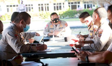 Rapat-Persiapan-Penyaluran-Bansos,-Kapolda-NTT-Berharap-Bansos-yang-Akan-Disalurkan-Memiliki-Impact-Bagi-Masyarakat