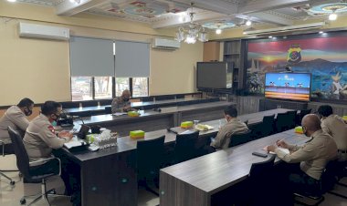 Kapolda-NTT-Didampingi-Wakapolda-NTT-Hadiri-Vicon-Kapolri-Bahas-Persiapan-Percepatan-Vaksinasi-Covid-19