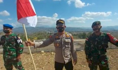 Polri-Berbagi-Kasih-dan-Bangun-Nasionalisme-WNI-di-Tapal-Batas-NKRI-(Napan)---RDTL-(District-Oecusse)