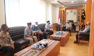 Kapolda-NTT-Terima-Kunjungan-Silaturahmi-Panitia-Konferwil-ke-X-NU-NTT