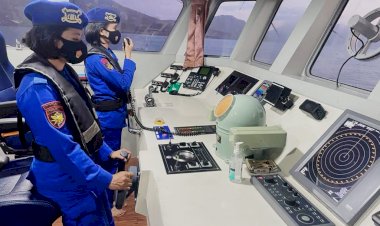 Empat-Polwan-Ditpolairud-Polda-NTT-Berlayar-Ratusan-Mil-Untuk-Raih-Brevet-Bahari