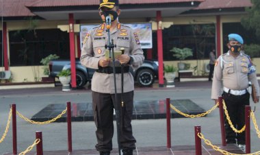 Tutup-Pelatihan-Operator-Aplikasi-Sakti-dan-PHH,-Ka-SPN-Polda-NTT-Ucapkan-Terima-Kasih-Terhadap-Peserta-yang telah-Memperlihatkan-Keseriusan-dalam-PBM