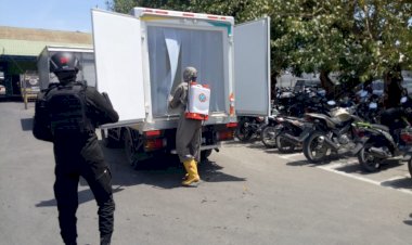 Dukung-Program-Vaksinasi,-Polda-NTT-Kawal-VVIP-Kedatangan-Vaksin-Covid-19