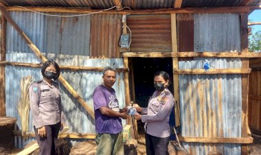 Sosialisasi-Prokes-Kepada-Warga-Masyarakat,-Ini-yang-Dilakukan-Personel-Ditbinmas-Polda-NTT