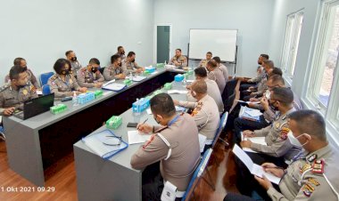 Tingkatkan-Pelayanan-Publik,-Ditlantas-Polda-NTT-Gelar-Bimtek-Yan-Regident-Tahun-2021