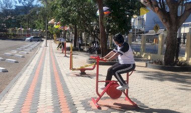 Jaga-Kesehatan-Tubuh,-Personil-Polda-NTT-Lakukan-Olahraga-Secara-Teratur-dan-Mandiri