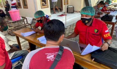 Tim-Vaksinator-Biddokkes-Polda-NTT-dan-Polres-Manggarai-Barat--Gelar-Pelayanan-Vaksinasi-Dosis-I-dan-II-Bagi-Masyarakat