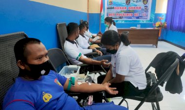 Aksi-Kemanusiaan-Personel-Ditpolairud-Polda-NTT-Dalam-Menyambut--HUT-ke-71-Polairud-Tahun-2021