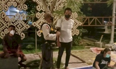 Gelar-Patroli-KRYD,-Turjawali-Ditsamapta-Polda-NTT-Ingatkan-Warga-Untuk-Tetap-Menggunakan-Masker