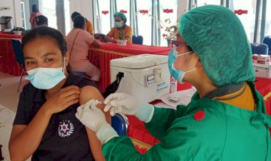 RSB-Titus-Uly-Kupang-Gelar-Percepatan-Pelayanan-Vaksinasi-di-GMIT-Efata-Bello