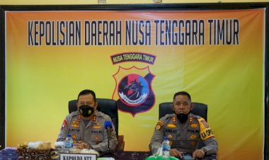 Ikuti-Arahan-Presiden-Secara-Virtual,-Kapolda-NTT-:-Presiden-RI-Minta--Waspadai-Varian-Baru-Omicron-dengan-Tetap-Menerapkan-Prokes-dan-Percepat-Vaksinasi