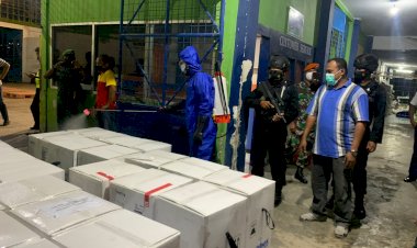 33.150-Vial-Pfiser-Tiba-Malam-ini,-Dikawal-Ketat-Personel-Polda-NTT-dan-TNI-AD