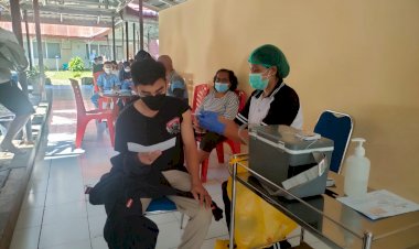 Percepatan-Kekebalan-Komunal-Bagi-Masyarakat,-RSB-Titus-Uly-Kupang-Sediakan-Pelayanan-Vaksinasi-Tahap-I-dan-II