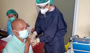 RSB-Titus-Uly-Kupang-Terus-Optimalkan-Pelayanan-Vaksinasi-Bagi-Anak-Hingga-Lansia