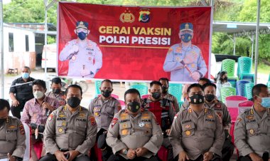 Wakapolda-NTT-Tinjau-Pelaksanana-Vaksinasi-di-Gerai-Vaksinasi-Presisi-Polres-Kupang