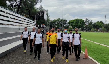 Personel-Polda-NTT-Gelar-Olahraga-Mandiri-Tingkatkan-Kebugaran-Tubuh