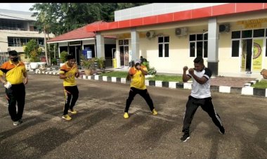 Tingkatkan-Kebugaran,-Personel-Polda-NTT-Lakukan-Olahraga-Secara-Mandiri