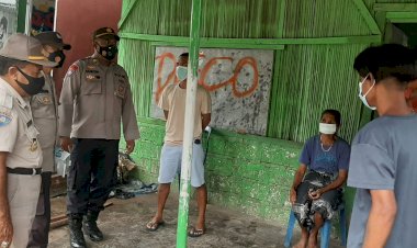 Upaya-Personel-Ditbinmas-NTT-Cegah-Penyebaran-Omicron-dengan-Terus-Ingatkan-Warga-Patuh-Prokes