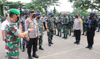 Jelang-Kunjungan-Kerja-Presiden-RI,-Kapolda-NTT-Hadiri-Apel-Kesiapan-Pengamanan-di-Korem-161/-Wirasakti